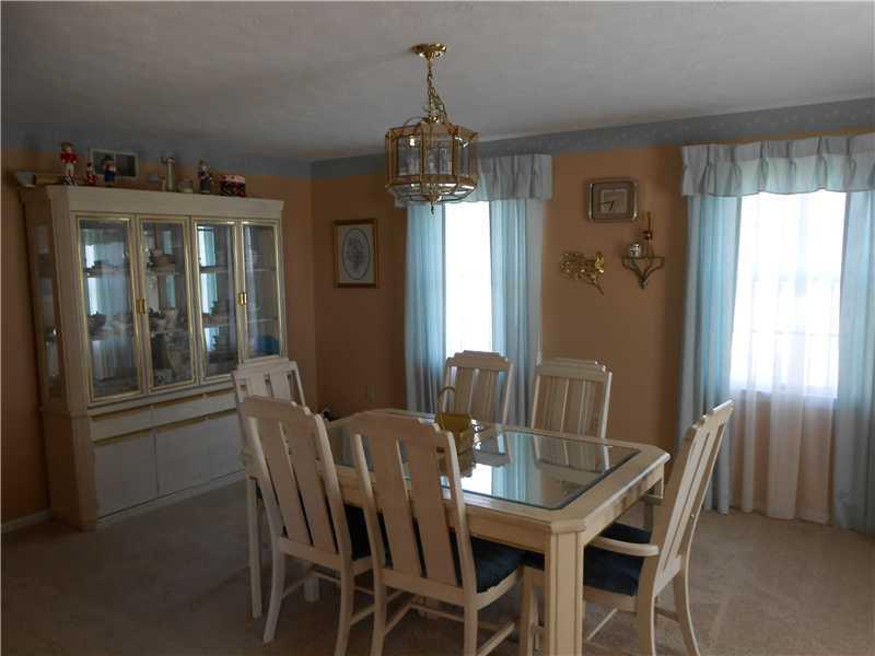 181 Cedar Ridge Drive Monaca, PA 15061 - Photo 8 of 25 Dining Room.