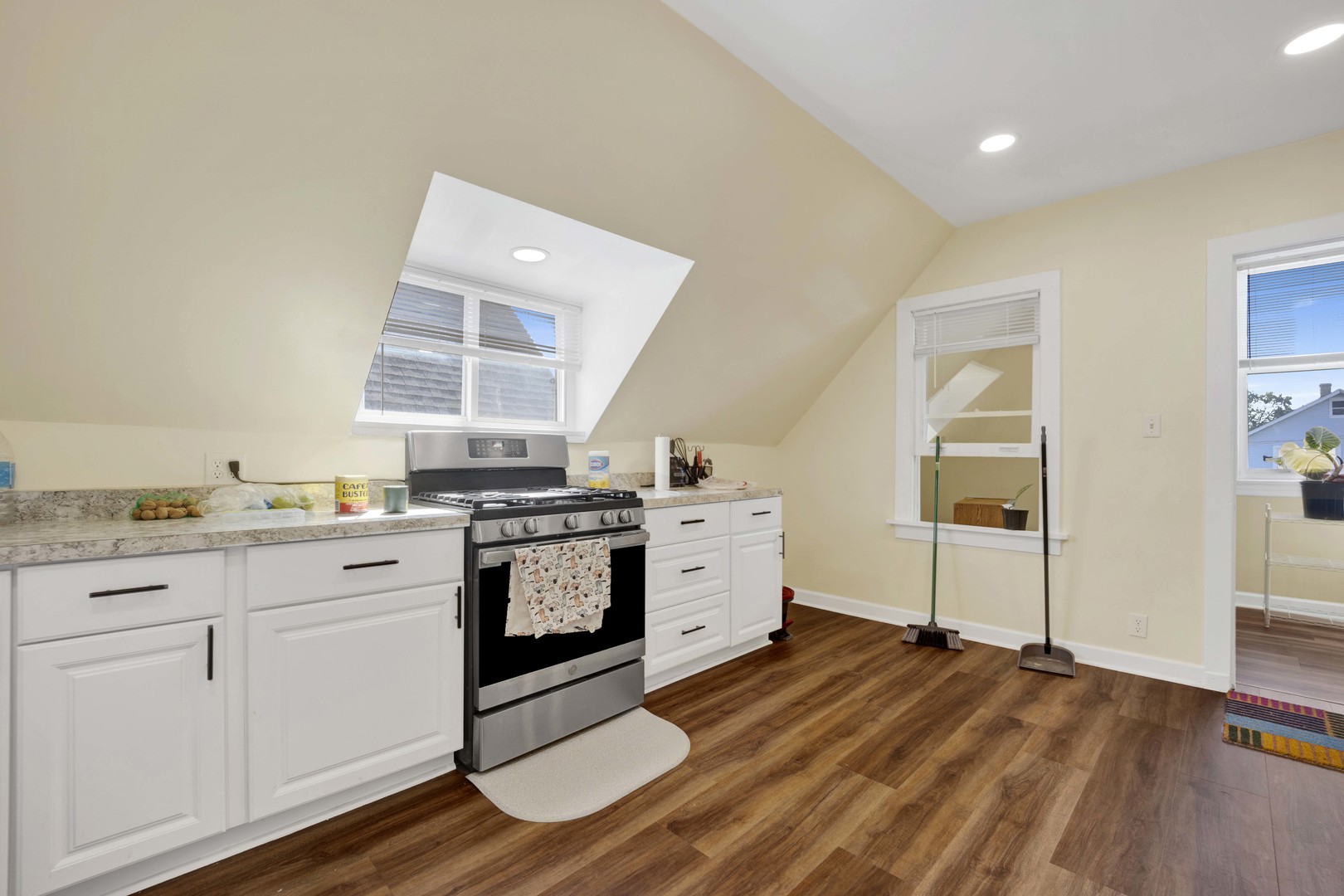 4143 West Roscoe Street Chicago, IL 60641 - Photo 36 of 58