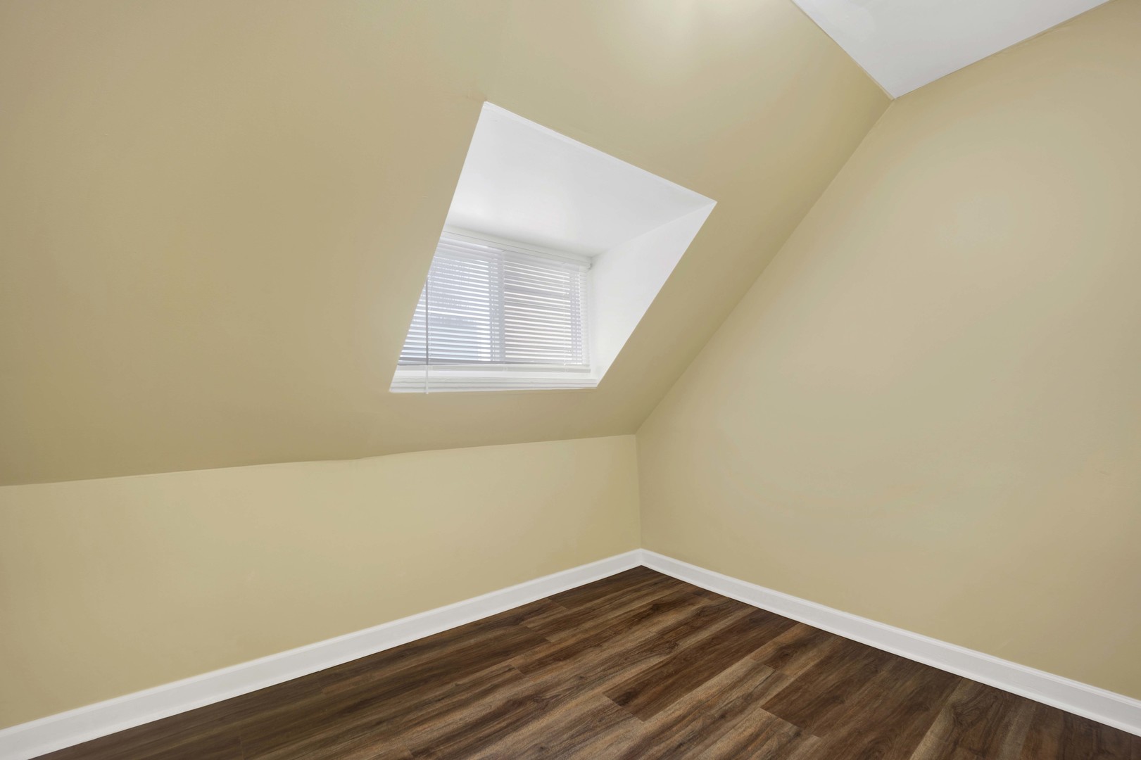 4143 West Roscoe Street Chicago, IL 60641 - Photo 40 of 58