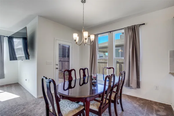 $1,900 | 211 Pitkin Drive, Lockhart, TX 78644