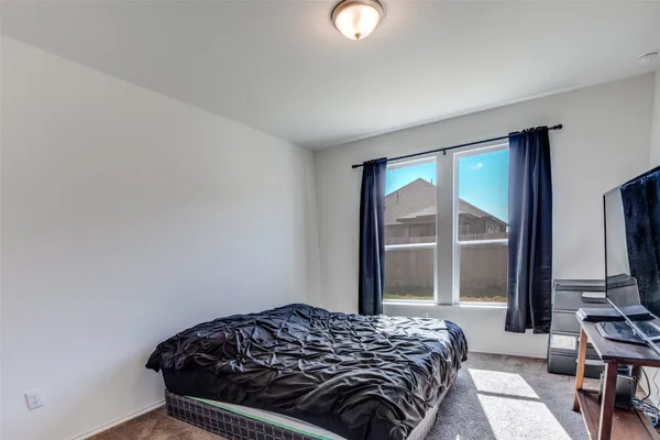 $1,900 | 211 Pitkin Drive, Lockhart, TX 78644