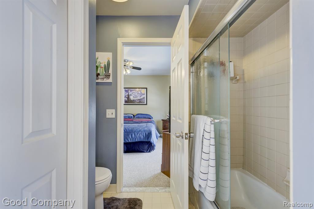 4408 Rochester Road Royal Oak, MI 48073 - Photo 32 of 50
