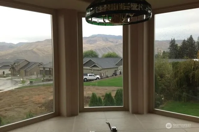 $699,999 | 3639 Ridgeview Boulevard, Wenatchee, WA 98801