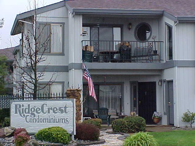 211 Ridgetop Drive Redding, CA 96003 - Photo 1 of 9 Exterior