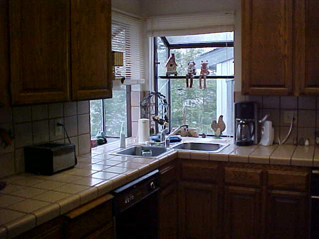 211 Ridgetop Drive Redding, CA 96003 - Photo 6 of 9 Garden Window