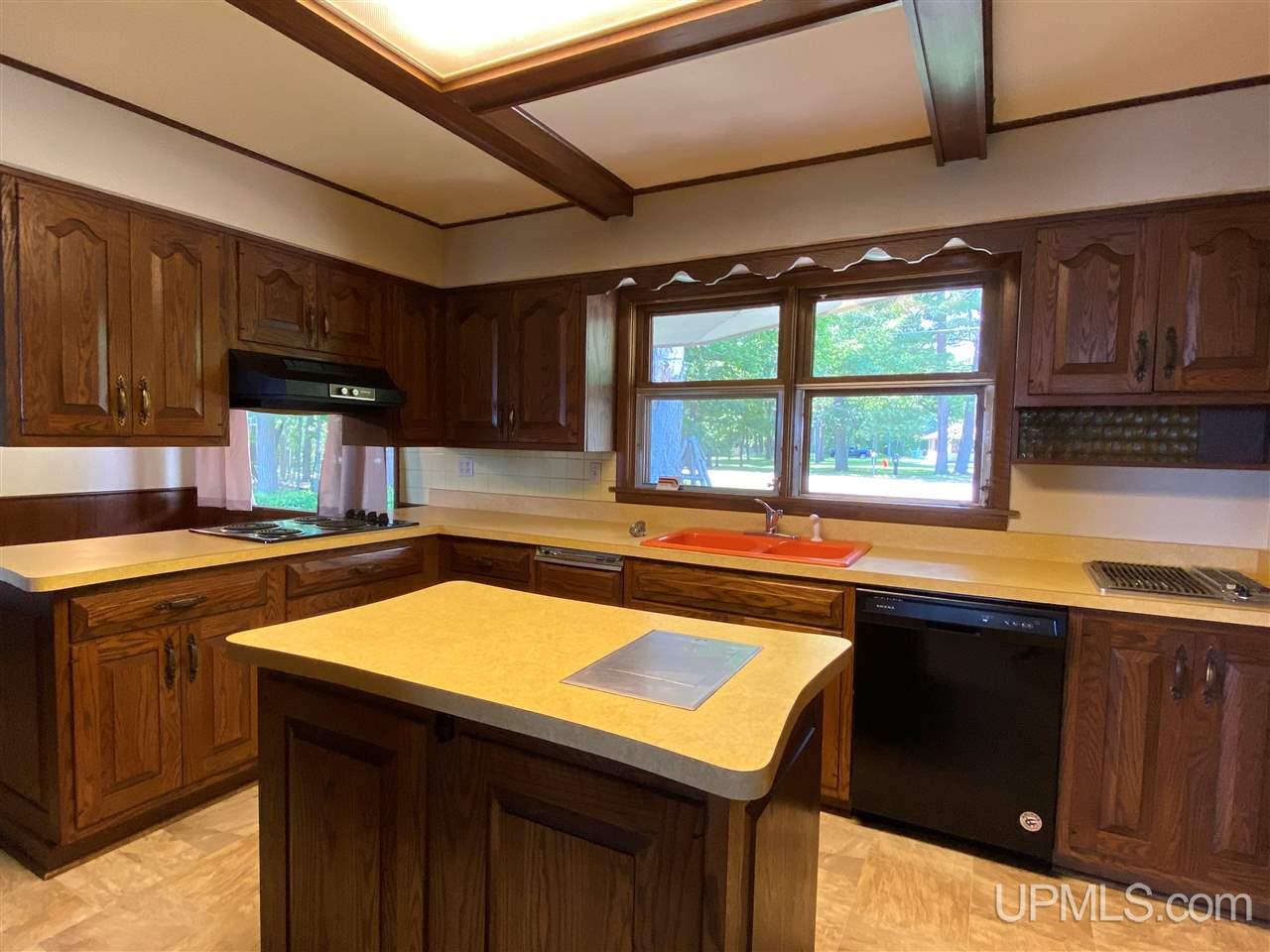 7124 P Road Gladstone, MI 49837 - Photo 16 of 33