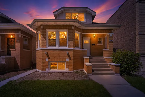 $599,900 | 3052 North Major Avenue, Chicago, IL 60634