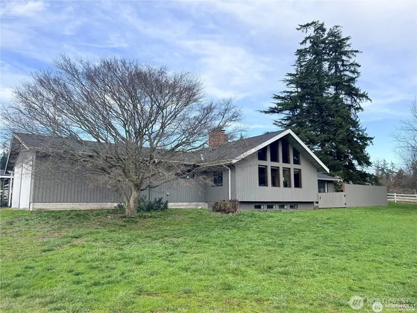 $2,700 | 615 Arrowhead Road, Camano Island, WA 98282