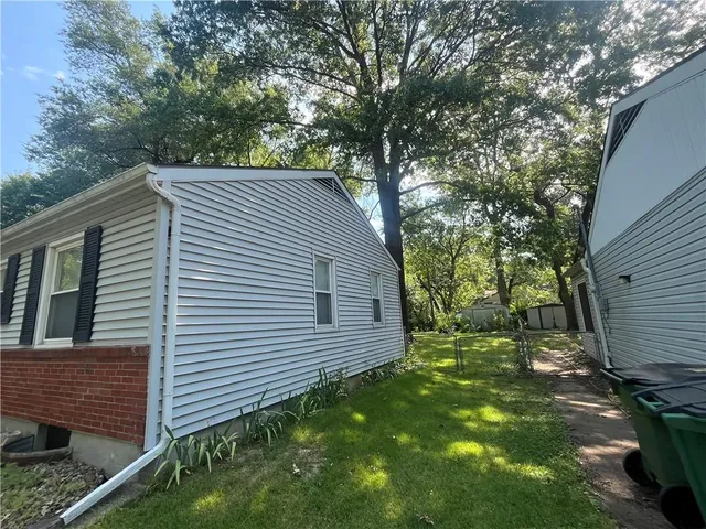 $180,000 | 8911 East 74th Street, Raytown, MO 64133