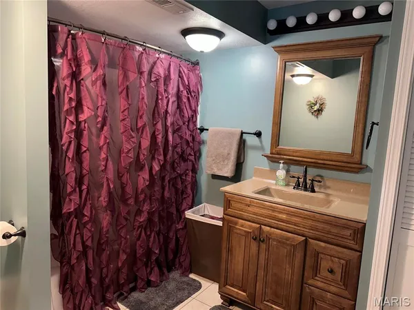 $340,000 | 4118 Windmere Drive, Hannibal, MO 63401