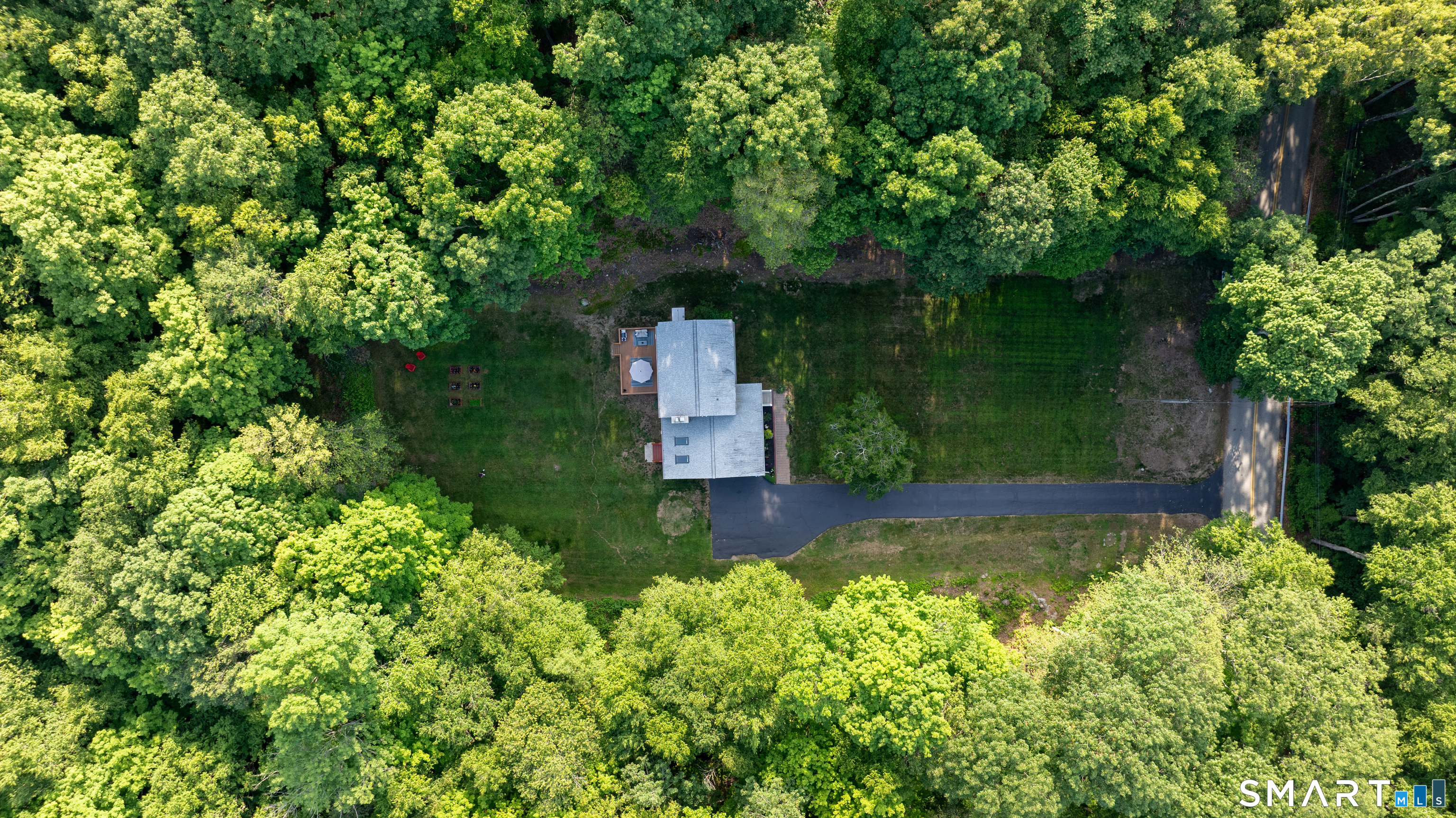 85 White Plains Road Norwich, CT 06360 - Photo 5 of 40