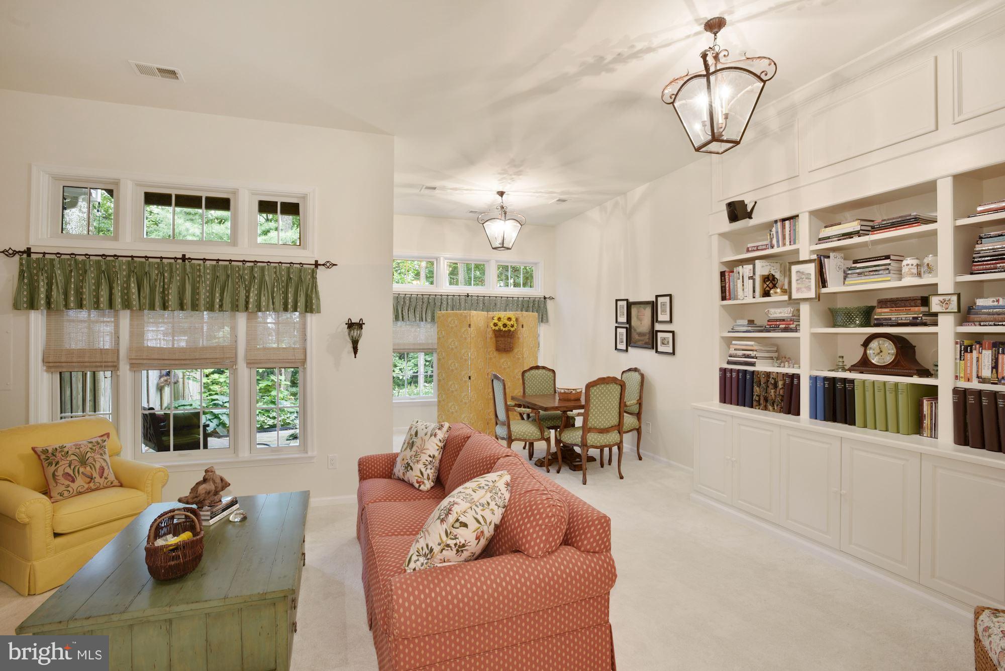 1382 Heritage Oak Way Reston, VA 20194 - Photo 23 of 31 LL Rec Rm with built-in's