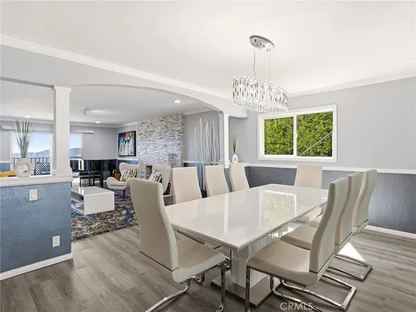 $2,299,992 | 1426 East Tujunga Avenue, Burbank, CA 91501