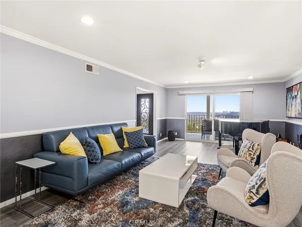 $2,299,992 | 1426 East Tujunga Avenue, Burbank, CA 91501