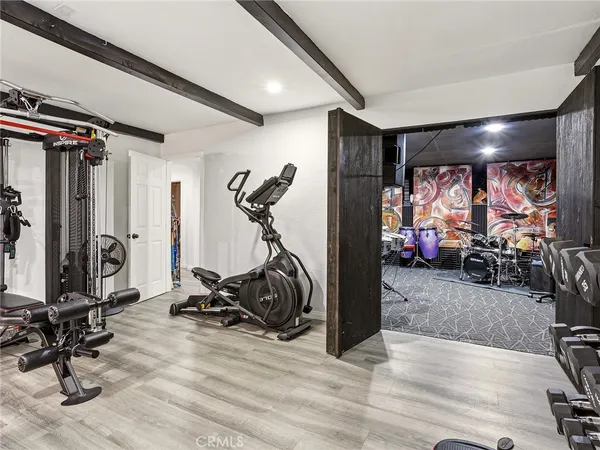 $2,299,992 | 1426 East Tujunga Avenue, Burbank, CA 91501