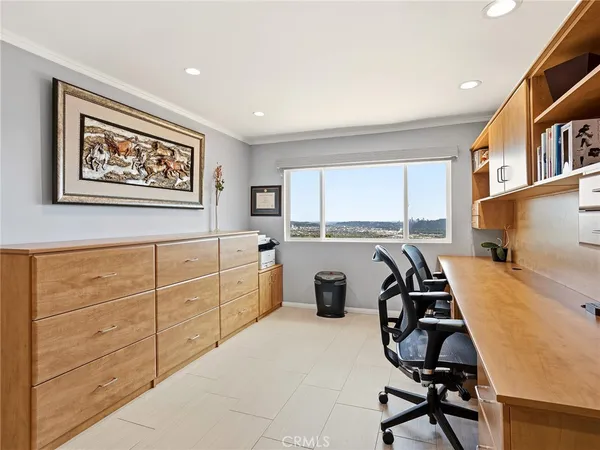 $2,299,992 | 1426 East Tujunga Avenue, Burbank, CA 91501