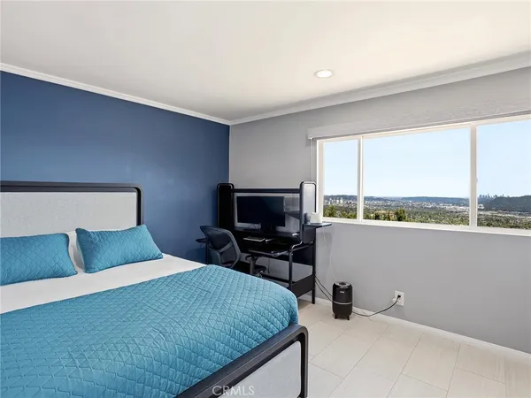 $2,299,992 | 1426 East Tujunga Avenue, Burbank, CA 91501