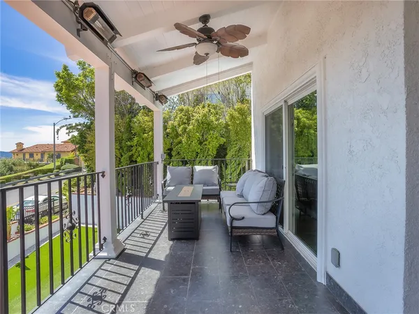 $2,299,992 | 1426 East Tujunga Avenue, Burbank, CA 91501