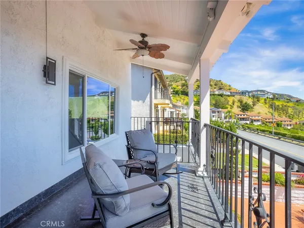 $2,299,992 | 1426 East Tujunga Avenue, Burbank, CA 91501