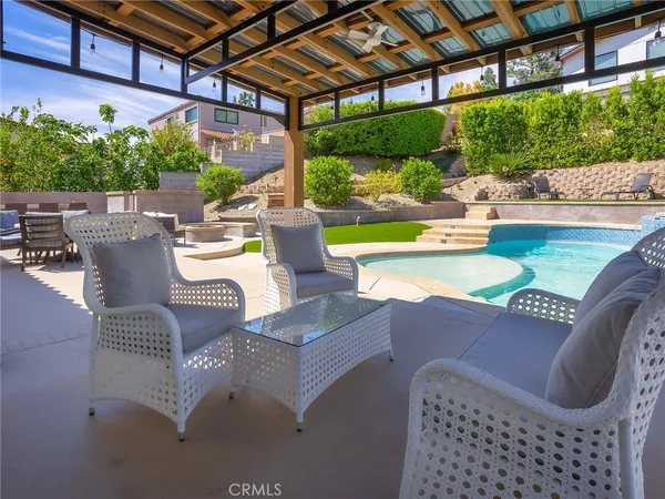 $2,299,992 | 1426 East Tujunga Avenue, Burbank, CA 91501