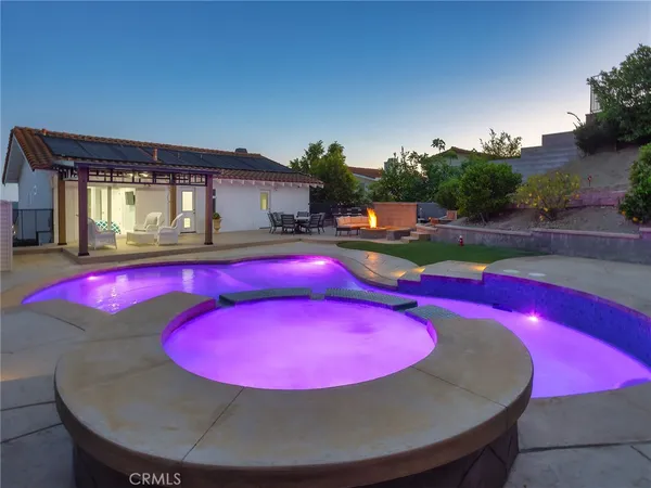 $2,299,992 | 1426 East Tujunga Avenue, Burbank, CA 91501
