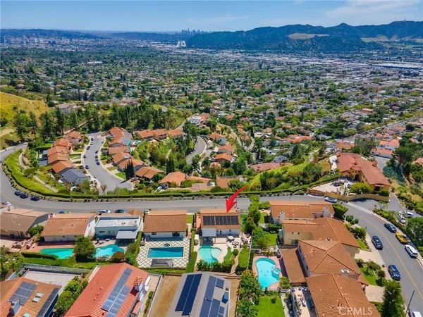 $2,299,992 | 1426 East Tujunga Avenue, Burbank, CA 91501