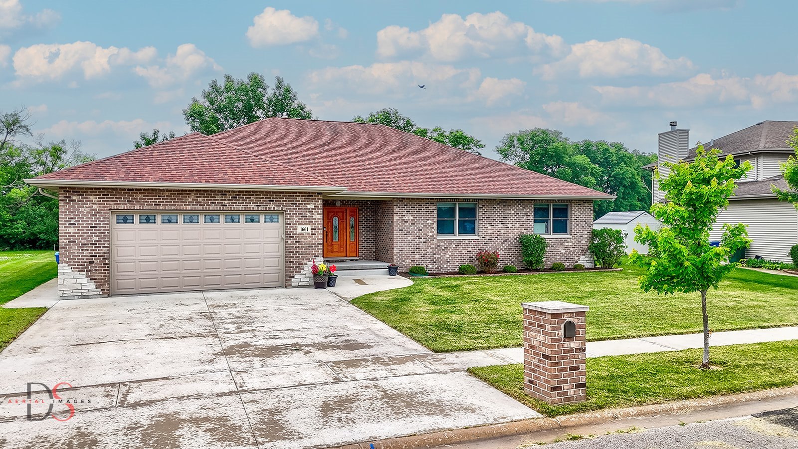 1661 Locust Road Morris, IL 60450 - Photo 1 of 35 Gallery Image 1
