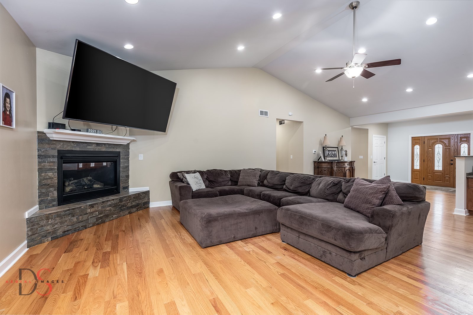 1661 Locust Road Morris, IL 60450 - Photo 9 of 35 Gallery Image 9