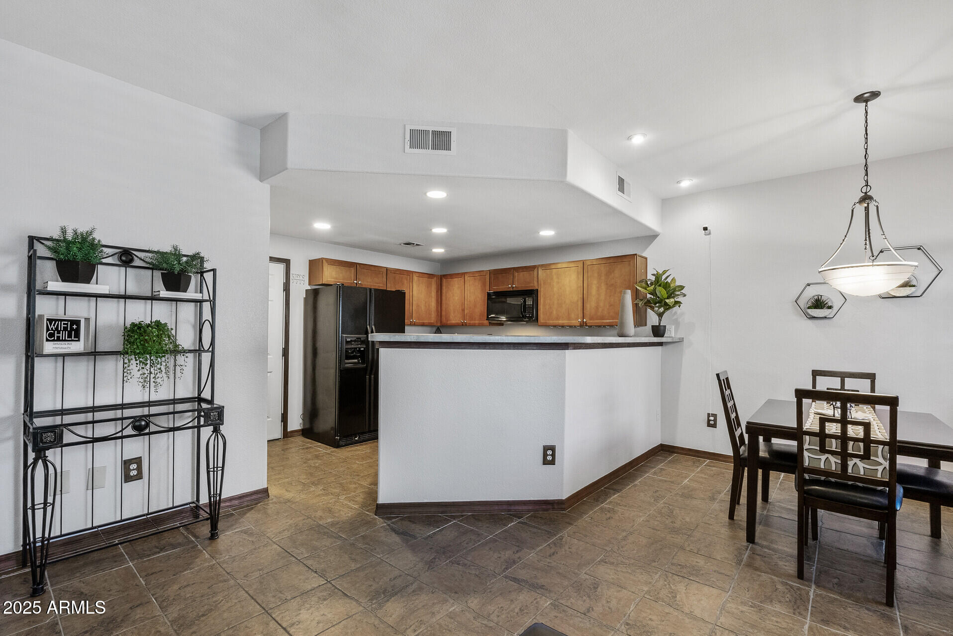 3150 East Beardsley Road, Unit 1023 Phoenix, AZ 85050 - Photo 13 of 48 08_3150_E_Beardsley_Rd_Unit_10238_mls