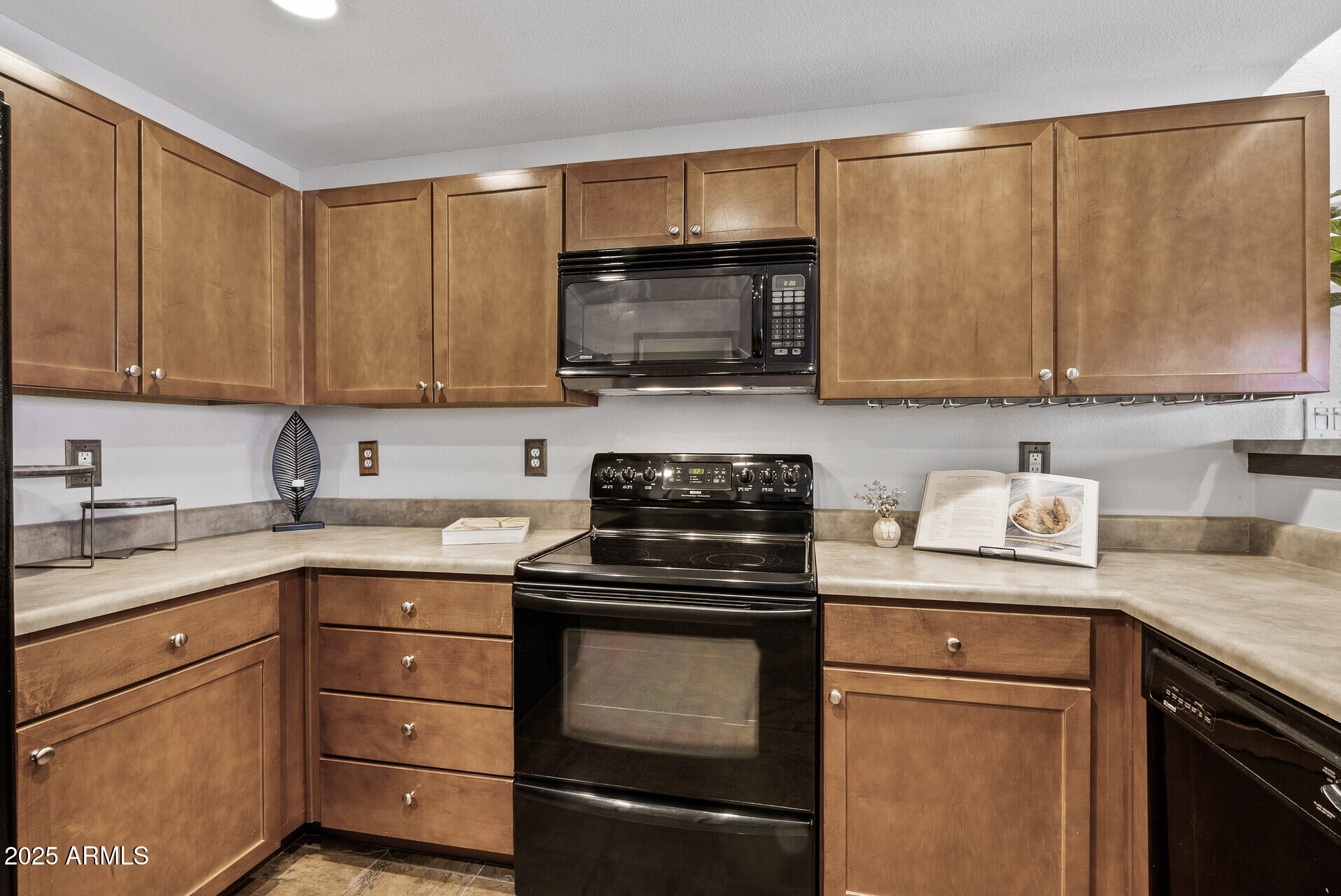 3150 East Beardsley Road, Unit 1023 Phoenix, AZ 85050 - Photo 8 of 48 16_3150_E_Beardsley_Rd_Unit_102316_mls