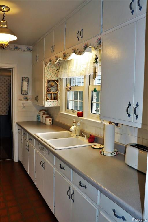 6404 Flushing Road Flushing, MI 48433 - Photo 20 of 42