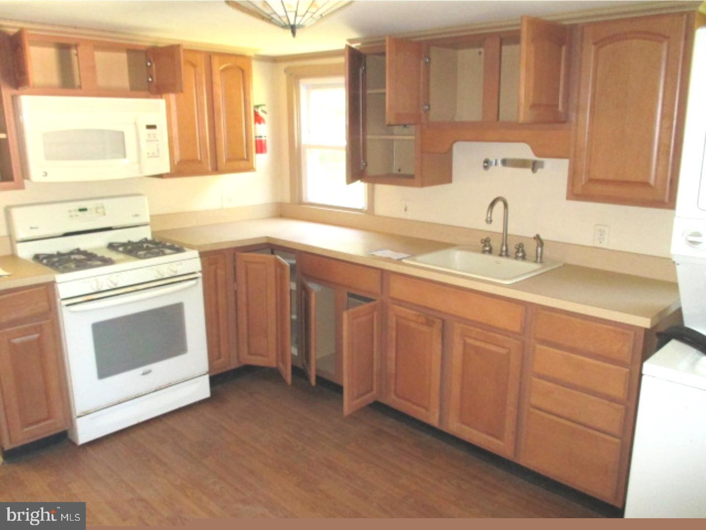 436 Berlin Road Clementon, NJ 08021 - Photo 3 of 24