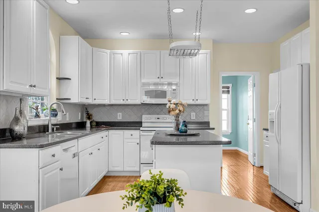 $579,900 | 7 Stirling Drive, Newark, DE 19702