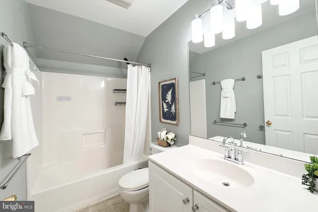 $579,900 | 7 Stirling Drive, Newark, DE 19702