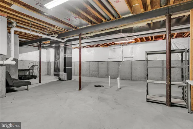 $579,900 | 7 Stirling Drive, Newark, DE 19702