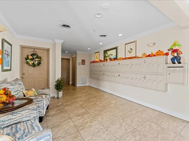 a view of livingroom with furniture