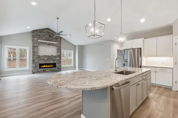 $473,900 | 1140 Lochaven Circle, Unit 10B, Hillsdale, MI 49242