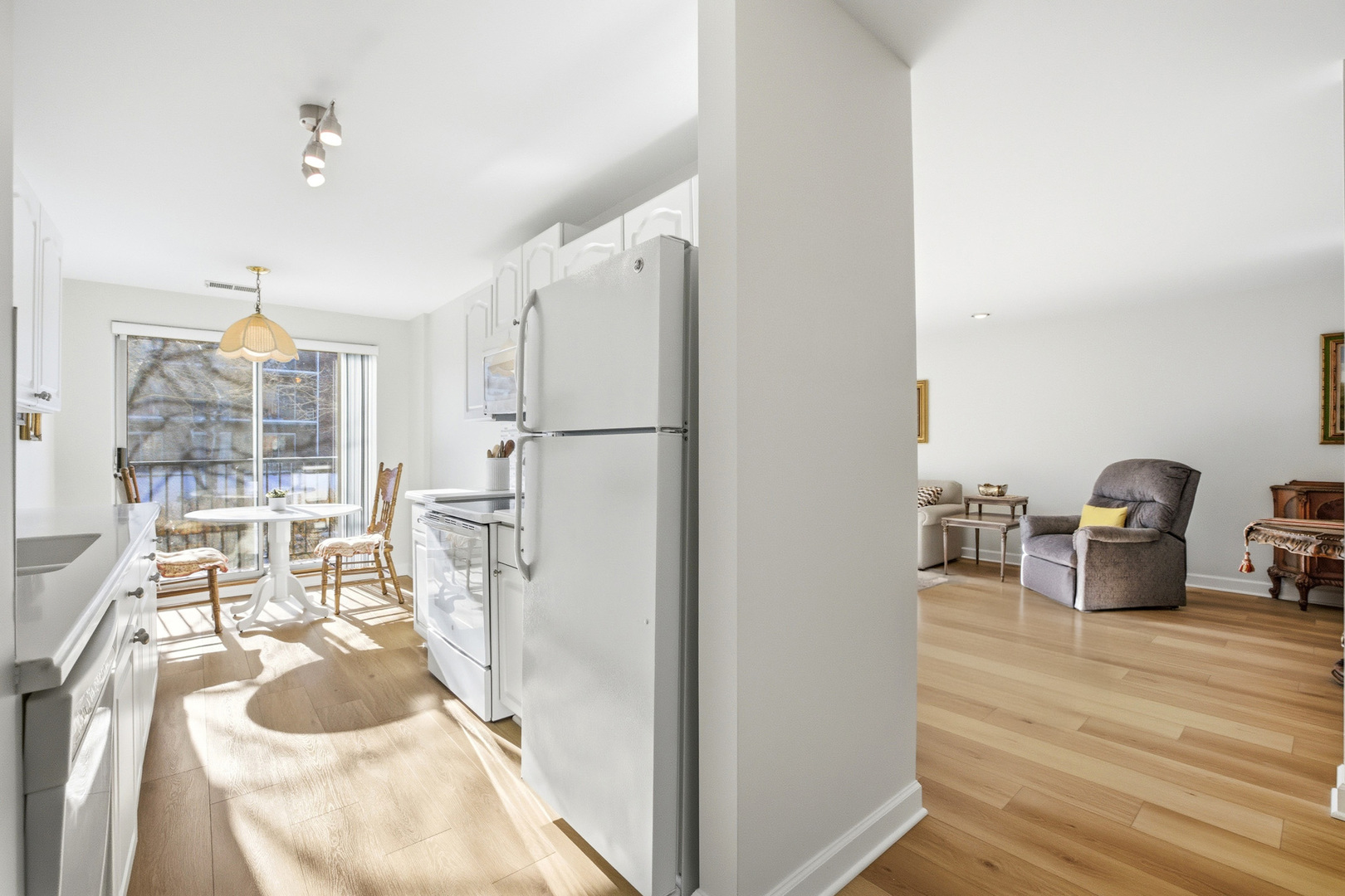 815 Leicester Road, Unit 109 Elk Grove Village, IL 60007 - Photo 12 of 31