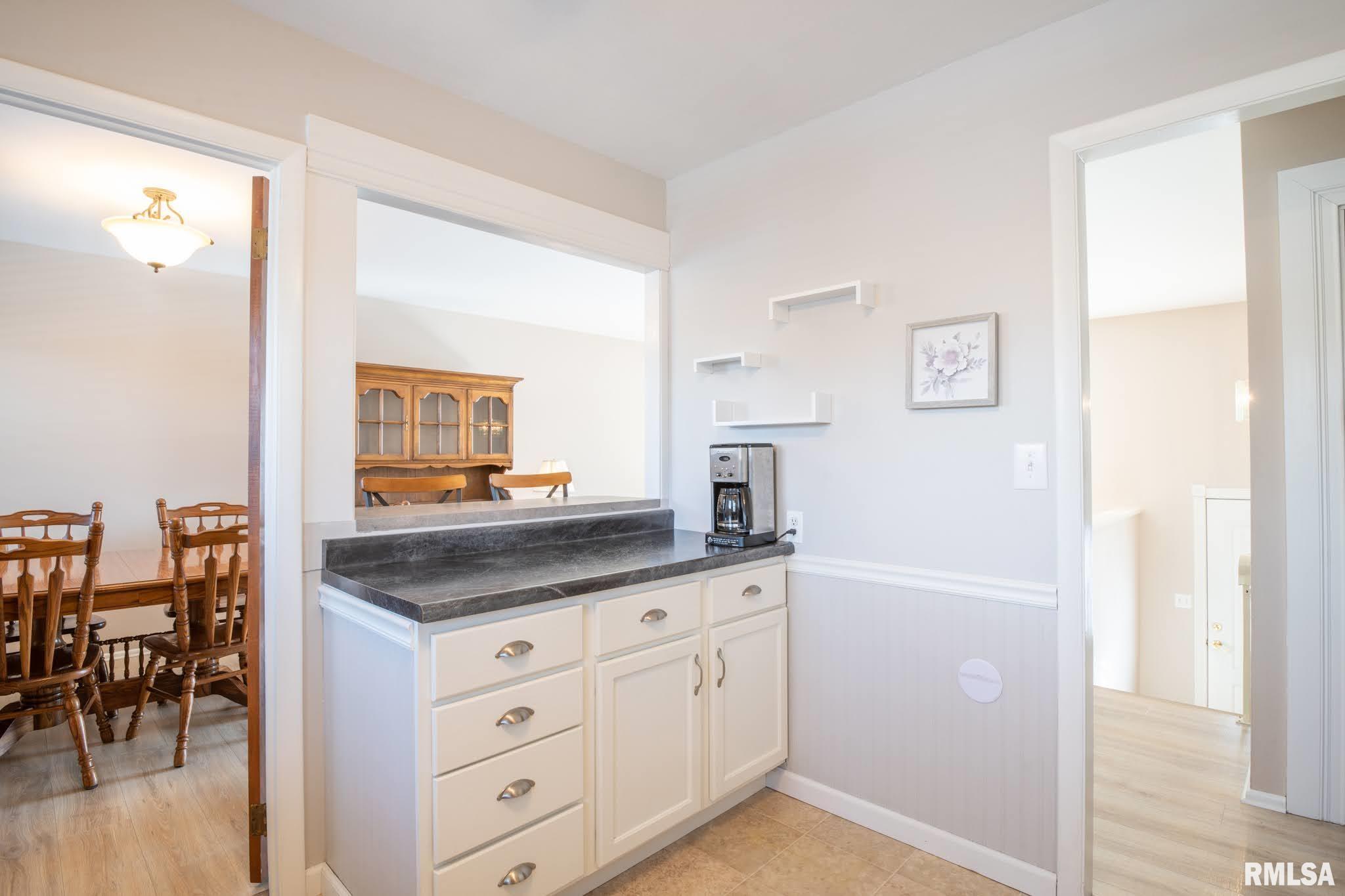 6320 North Hamilton Road Peoria, IL 61614 - Photo 13 of 34 Gallery Image 13