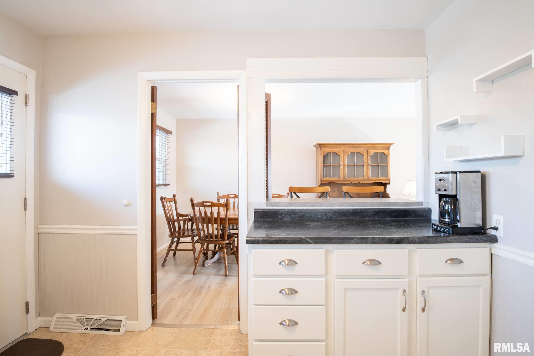 6320 North Hamilton Road Peoria, IL 61614 - Photo 14 of 34 Gallery Image 14