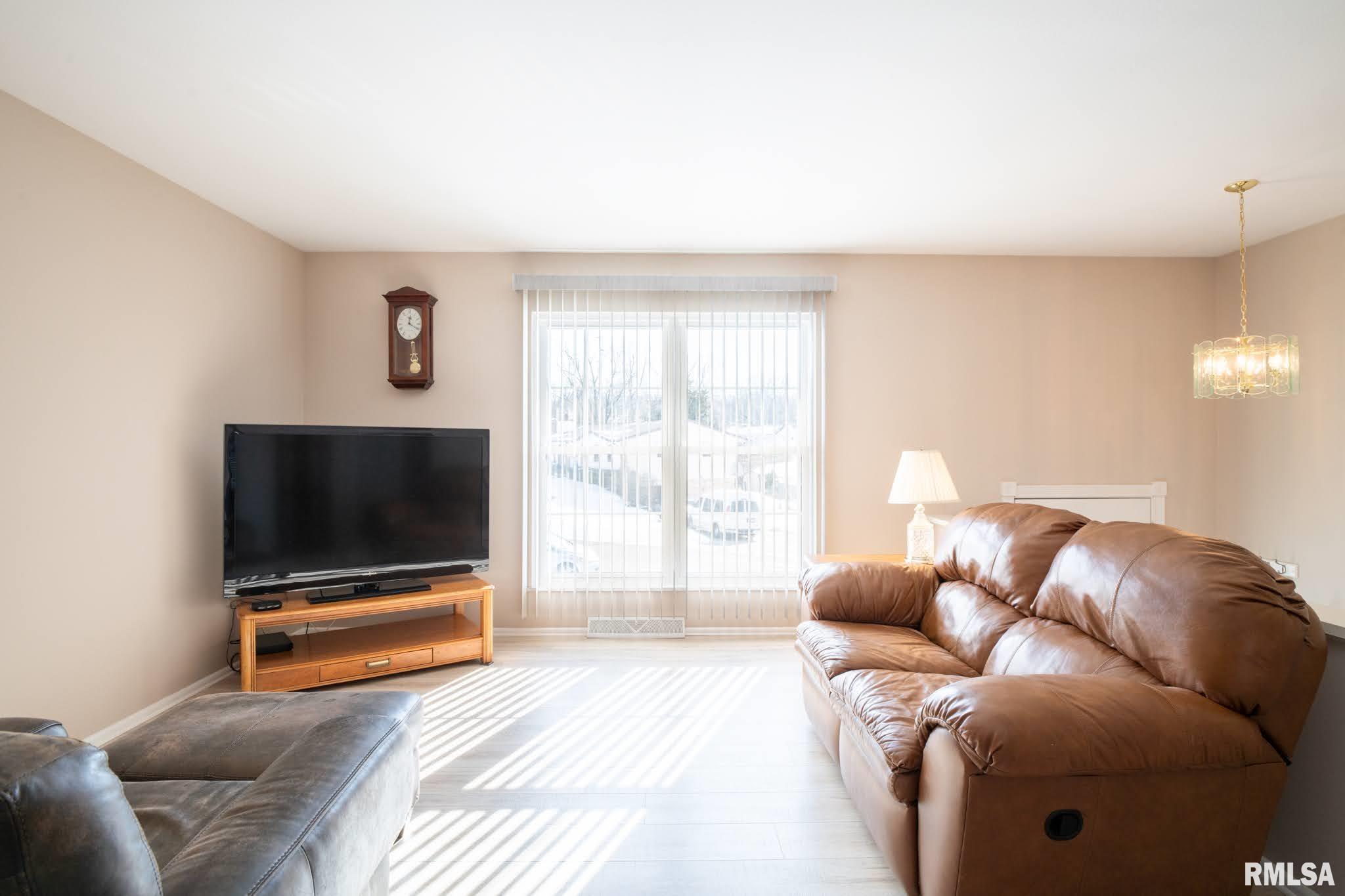 6320 North Hamilton Road Peoria, IL 61614 - Photo 2 of 34 Gallery Image 2