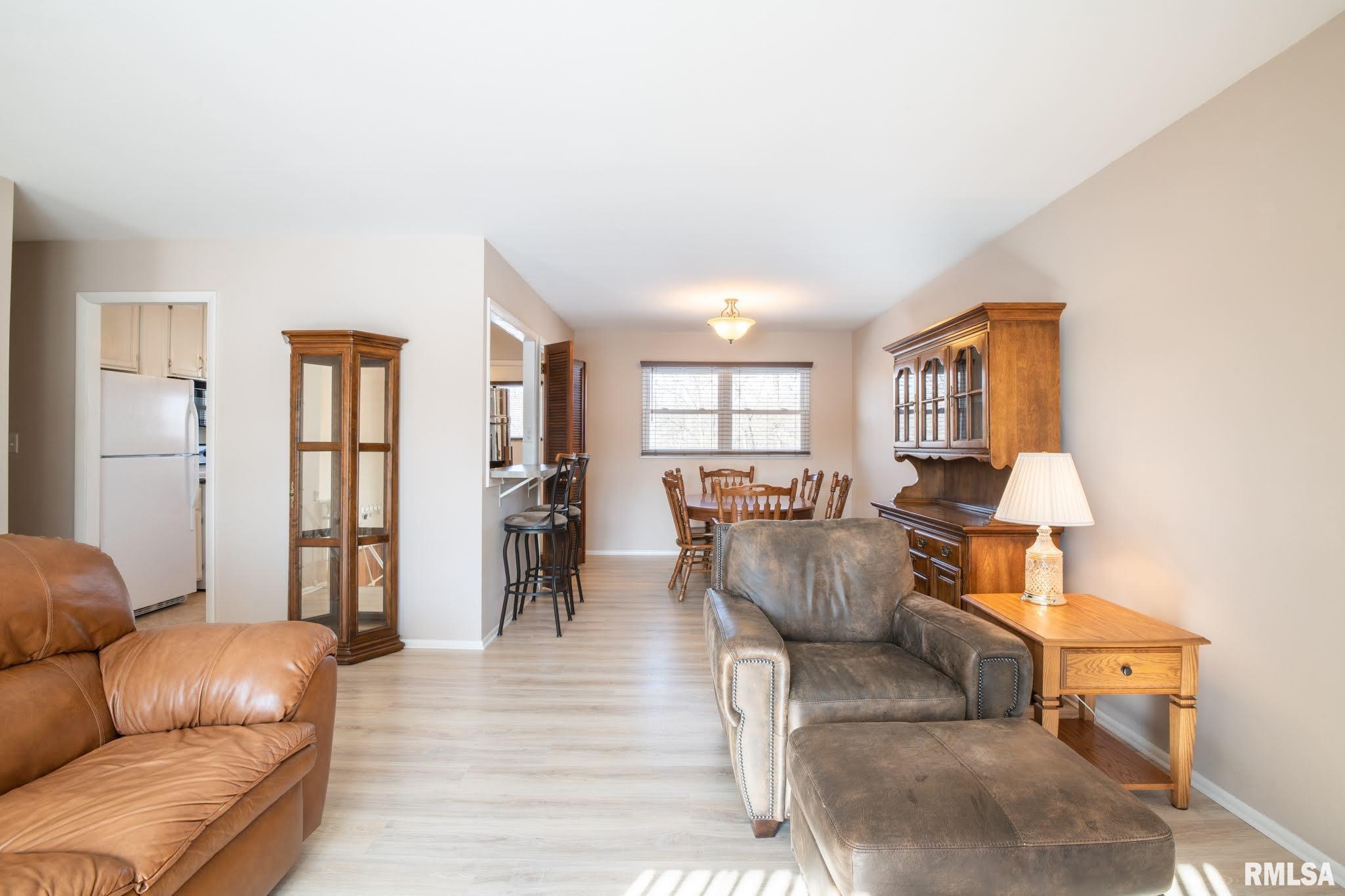 6320 North Hamilton Road Peoria, IL 61614 - Photo 5 of 34 Gallery Image 5