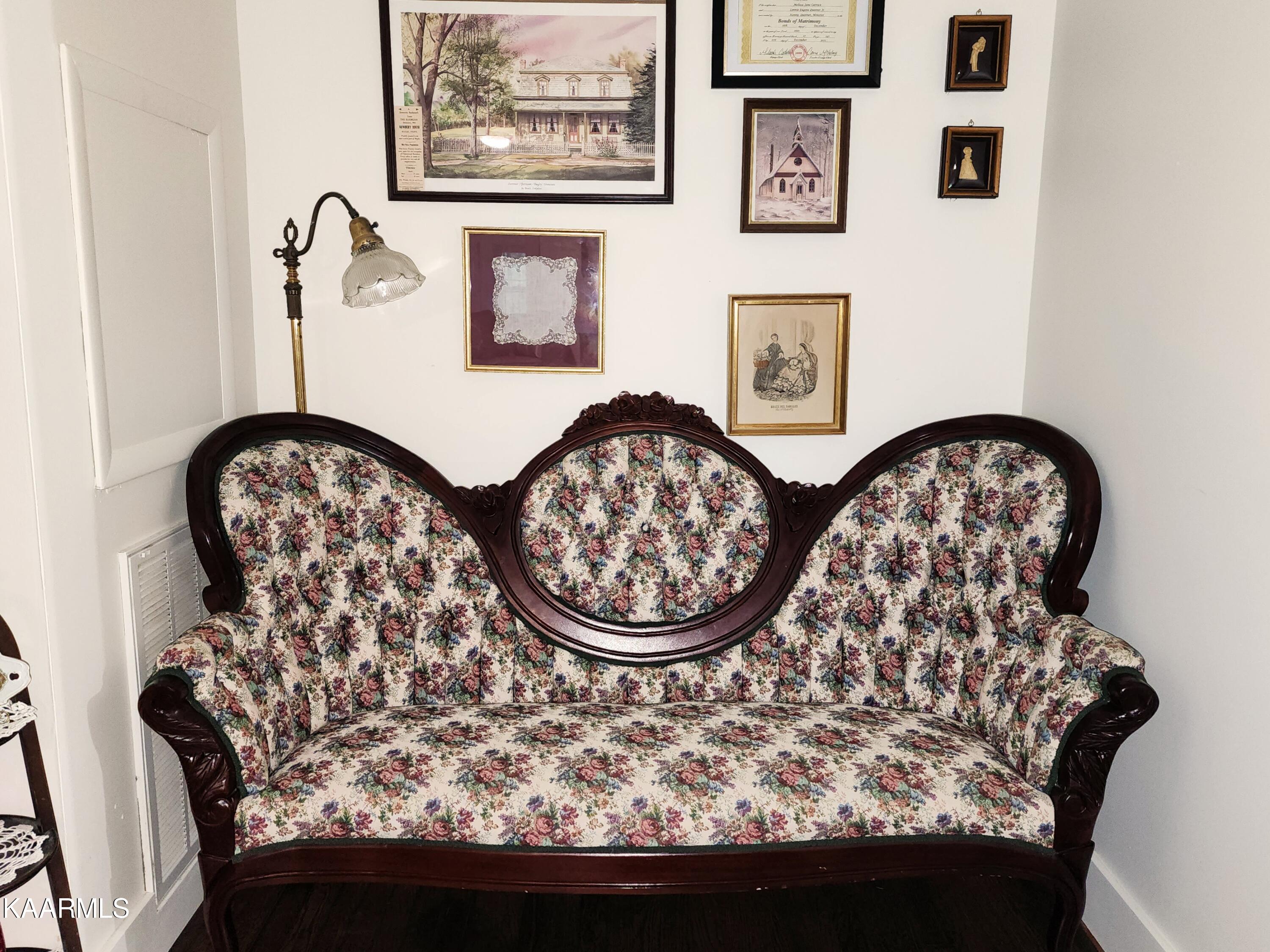 424 Poplar Springs Road Kingston, TN 37763 - Photo 26 of 59 Living Room