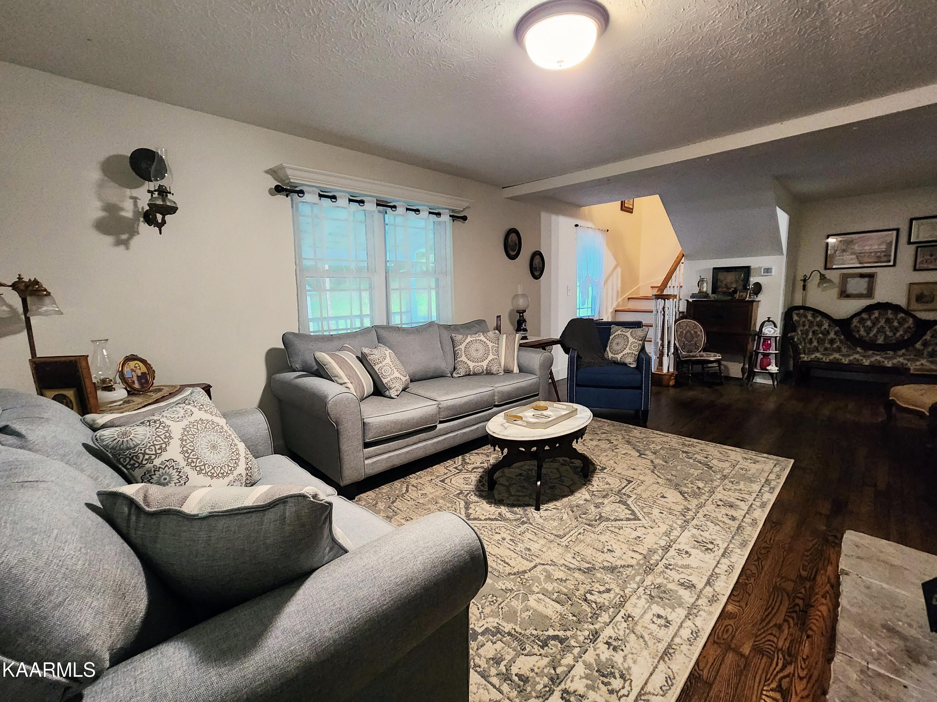 424 Poplar Springs Road Kingston, TN 37763 - Photo 29 of 59 Living Room