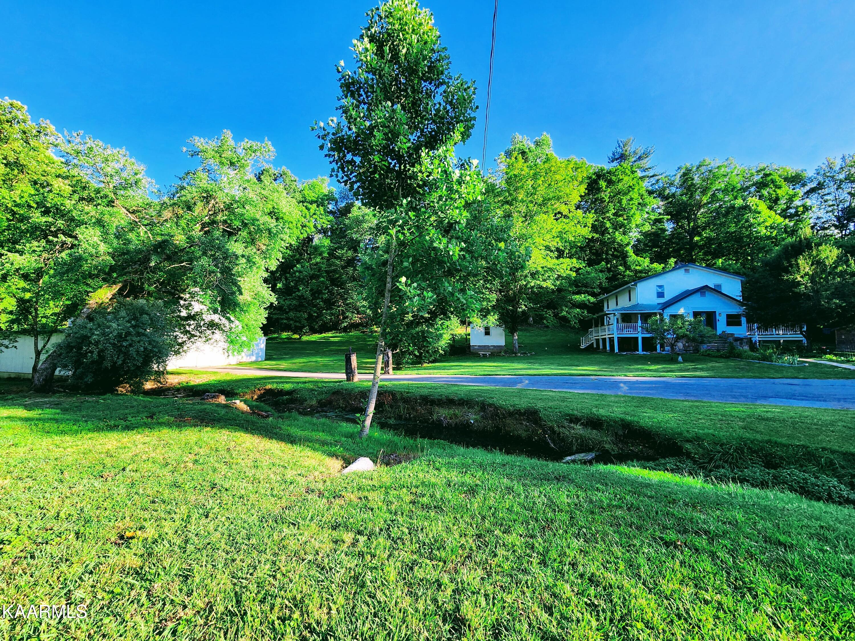 424 Poplar Springs Road Kingston, TN 37763 - Photo 3 of 59 House Barn Creek