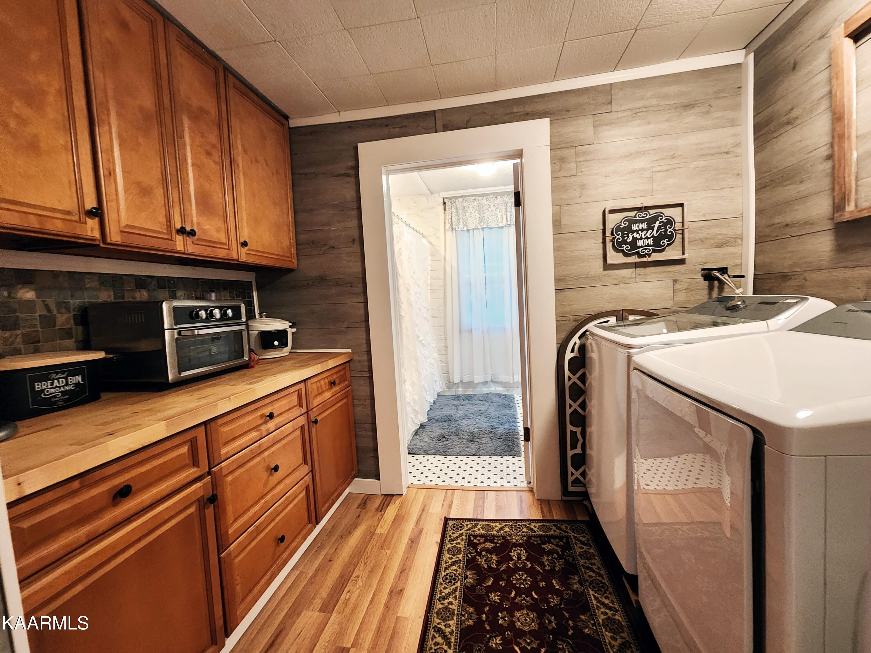 424 Poplar Springs Road Kingston, TN 37763 - Photo 33 of 59 Laundry
