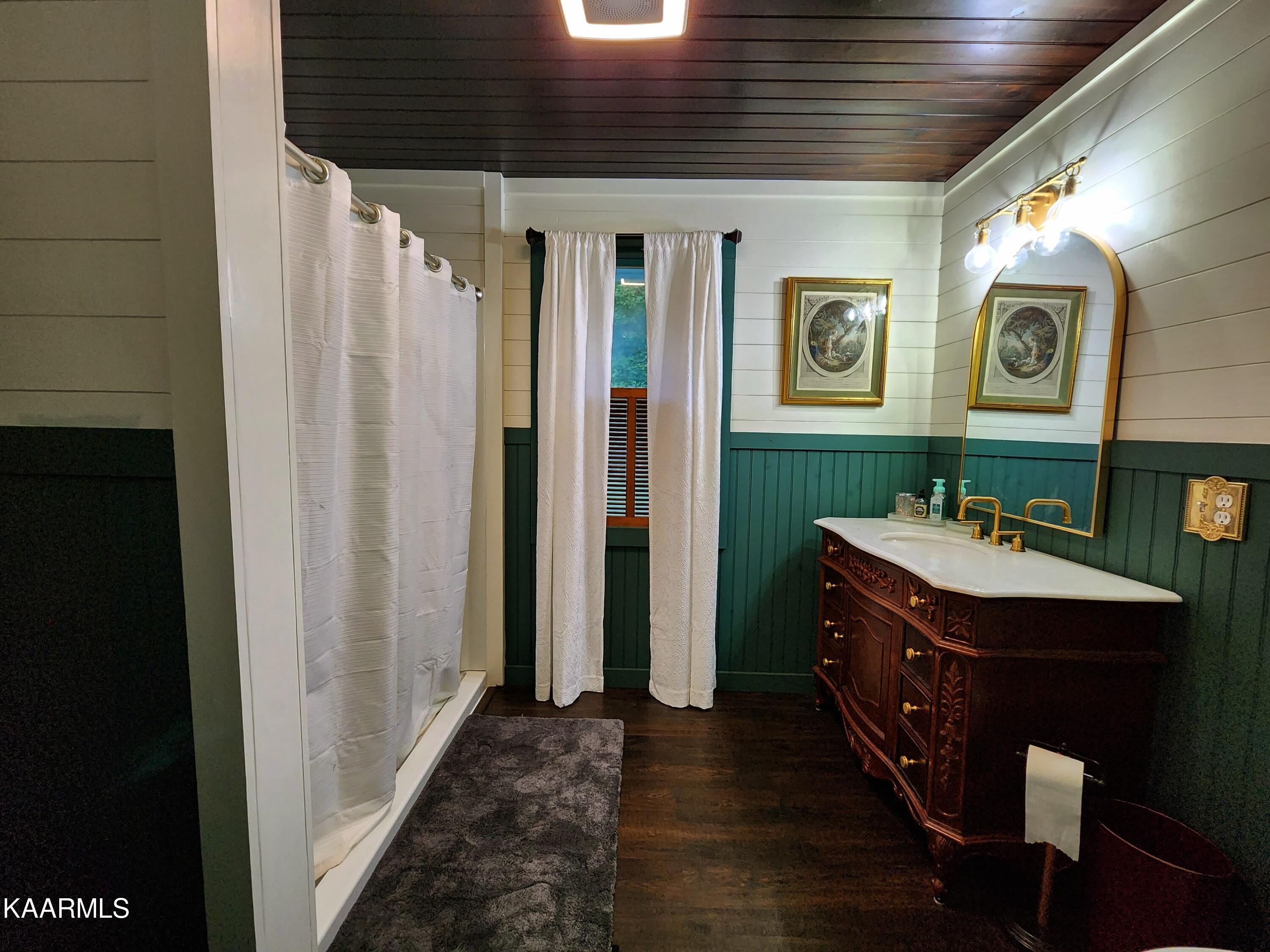 424 Poplar Springs Road Kingston, TN 37763 - Photo 50 of 59 Master Bath