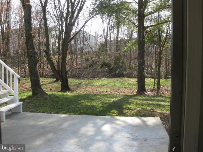 611 Poplar Road Sterling, VA 20164 - Photo 16 of 18 Patio