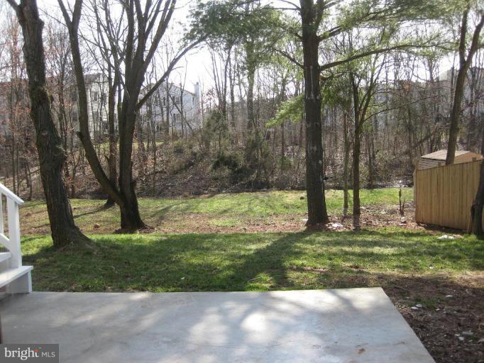 611 Poplar Road Sterling, VA 20164 - Photo 17 of 18 Patio 2