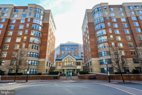 $465,000 | 3830 9th Street North, Unit 202W, Arlington, VA 22203